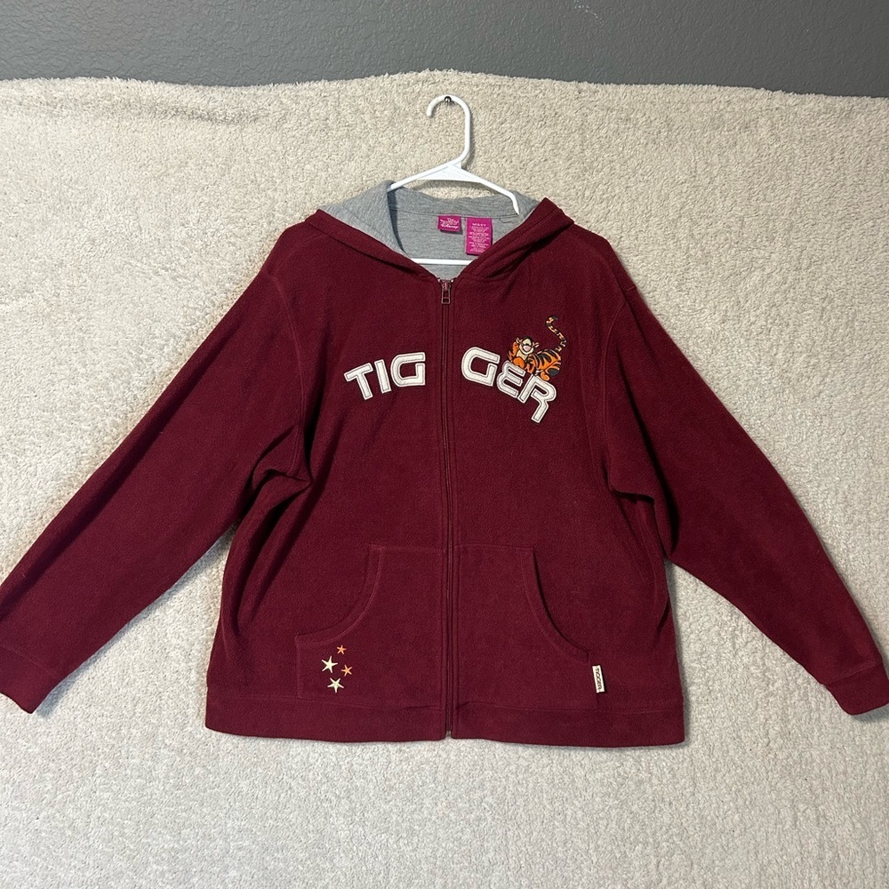 Vintage Tigger Embroidered Fleece Jacket Size Large 12-14. Disney Casual Comfort